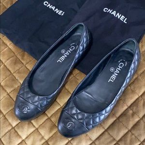 Chanel ballerina flats black size 8. 38.5